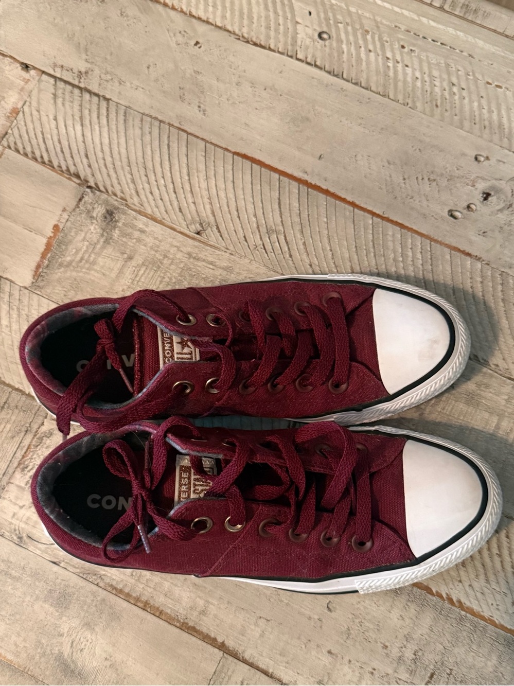 Converse Maroon Canvas Low-Top Sneakers women